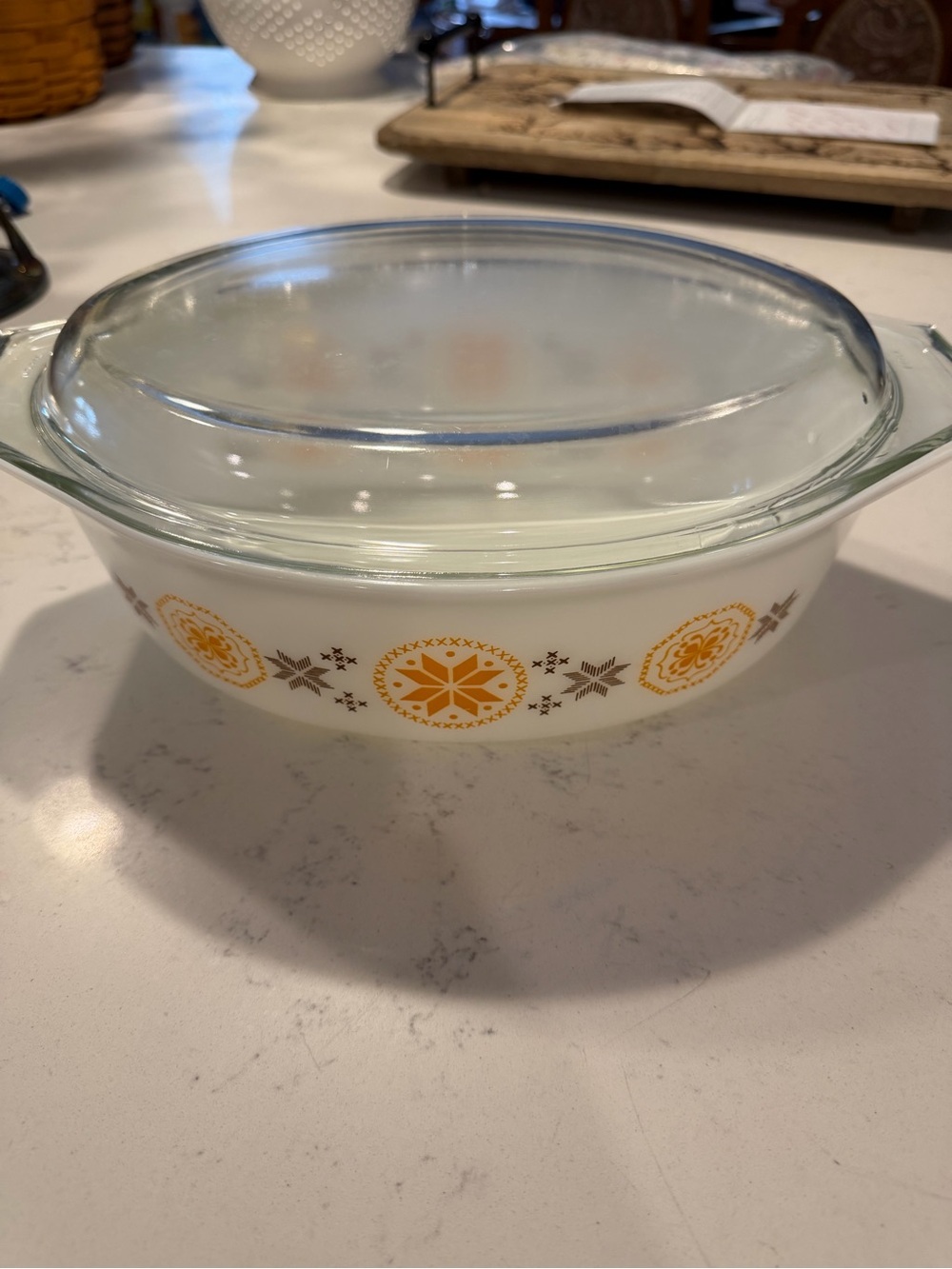 Pyrex Vintage Casserole Dish Town County 2.5 qt  with Lid